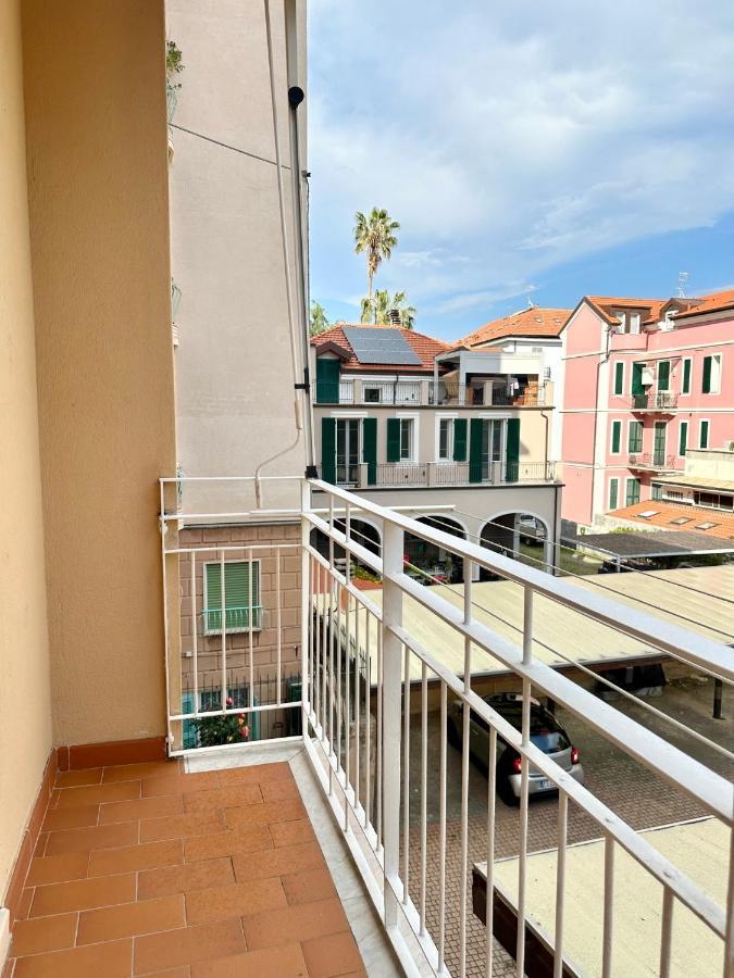 Hostdomus - Casa Corallo Alassio Ngoại thất bức ảnh